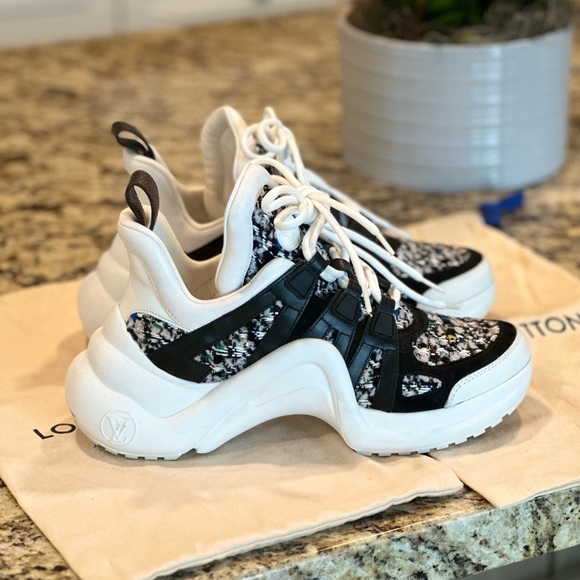 Louis Vuitton’s most popular snickers! - Picture 10 of 11